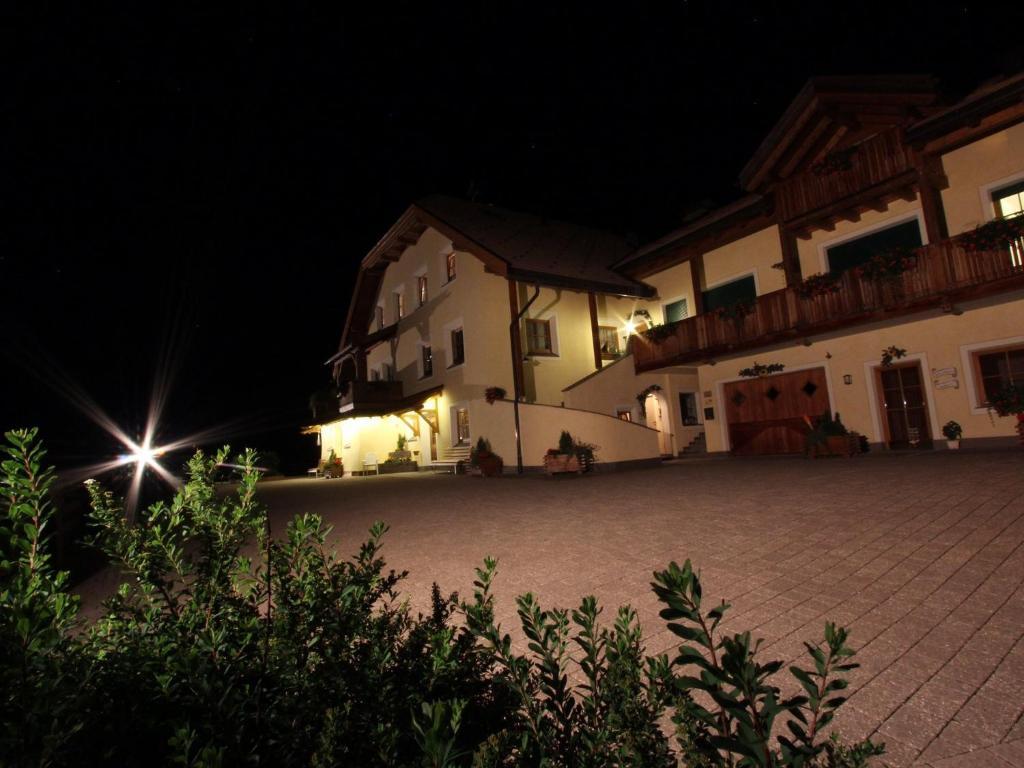 Taela Apartments San Cassiano  Kültér fotó