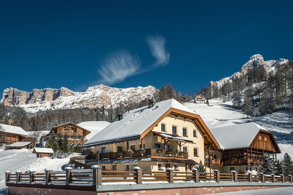 Taela Apartments San Cassiano  Kültér fotó