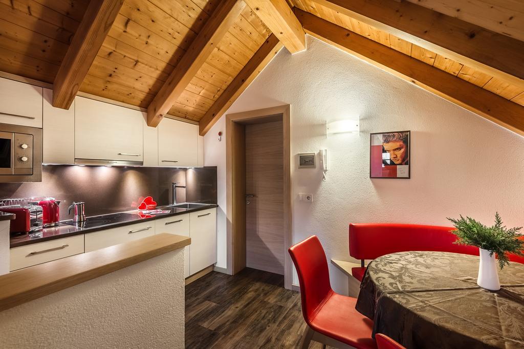 Taela Apartments San Cassiano  Kültér fotó